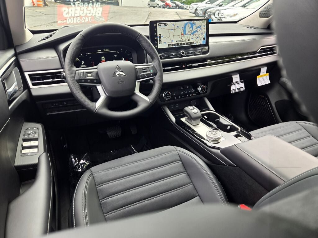 New 2026 Mitsubishi Outlander SE AWD/4WD image 15