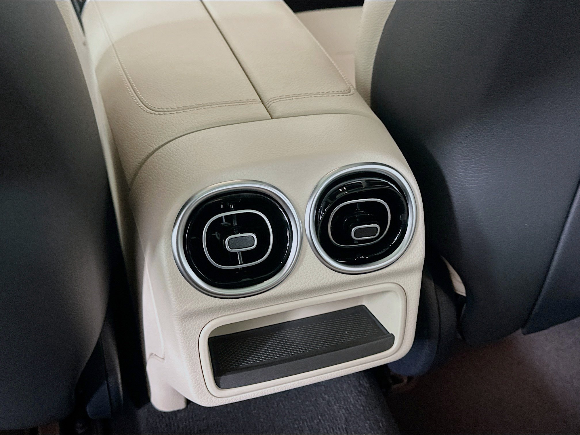 Certified 2026 Mercedes-Benz C 300 4MATIC Sedan image 32