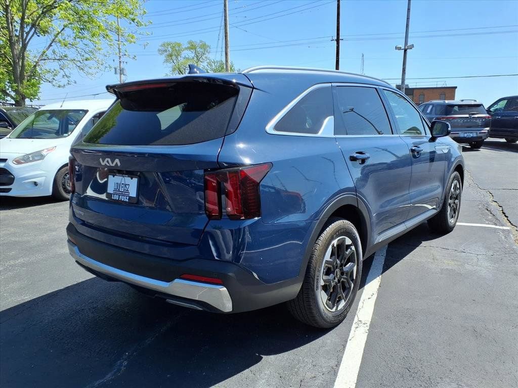 Used 2025 Kia Sorento S w/ Panoramic Sunroof Package FWD image 28