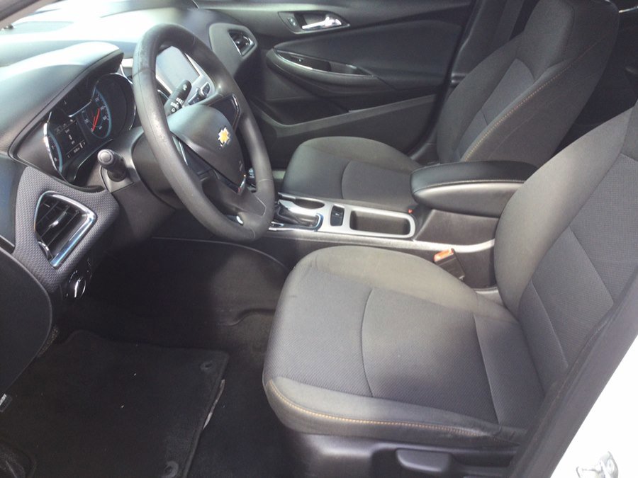 Used 2017 Chevrolet Cruze LS FWD image 18