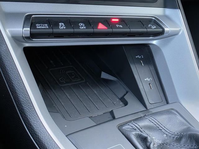 Used 2024 Audi Q3 2.0T Premium image 22