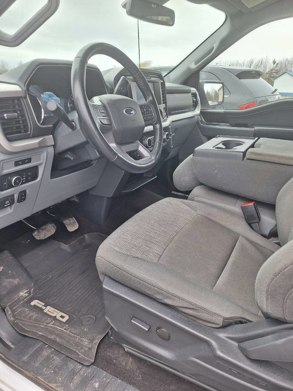 Used 2022 Ford F150 XLT w/ Equipment Group 301A Mid image 9