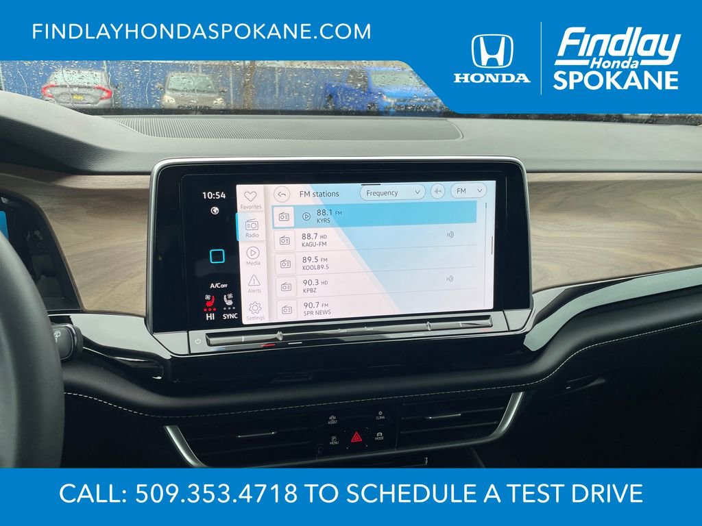 Used 2024 Volkswagen Atlas SE image 13