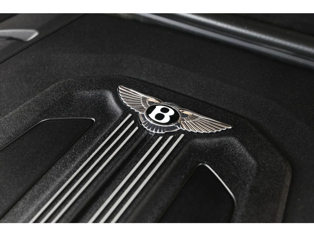 Certified 2023 Bentley Bentayga AWD/4WD image 37