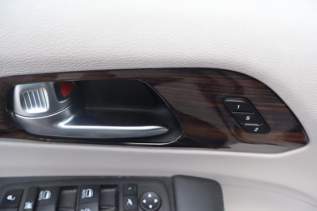 Used 2023 Chrysler Pacifica Limited FWD image 21