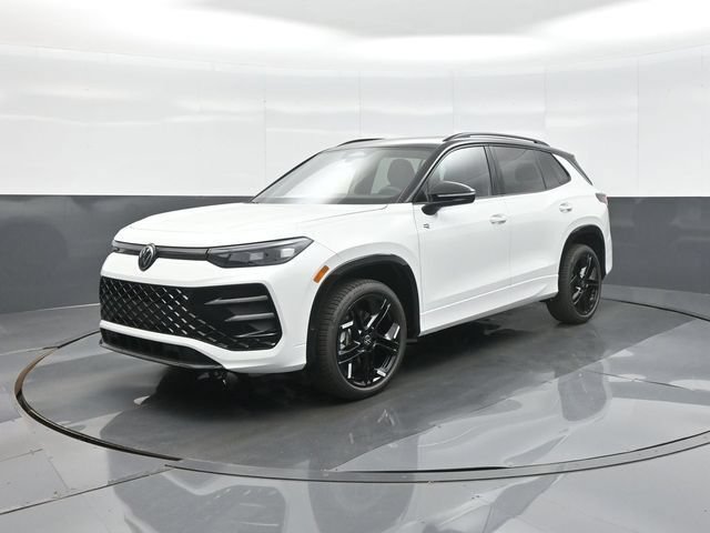 New 2026 Volkswagen Tiguan SE R-Line AWD/4WD image 3