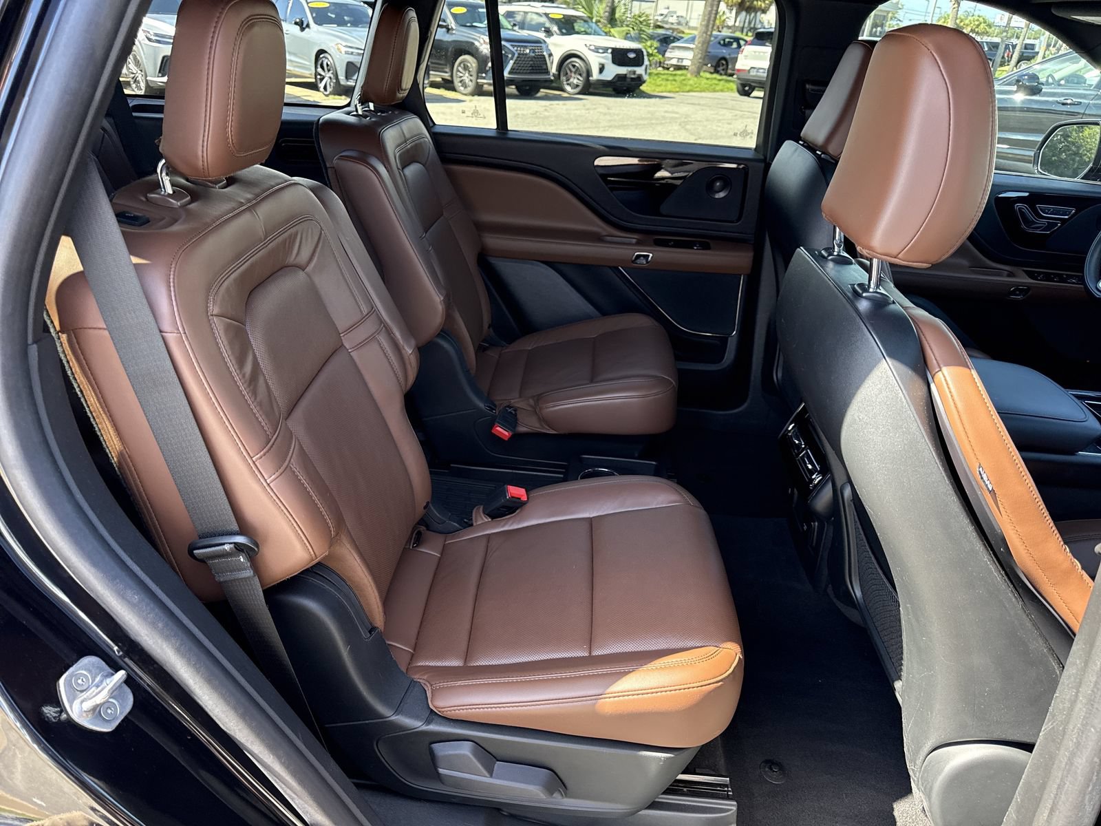 Used 2023 Lincoln Aviator Grand Touring w/ Elements Package Plus AWD/4WD image 33