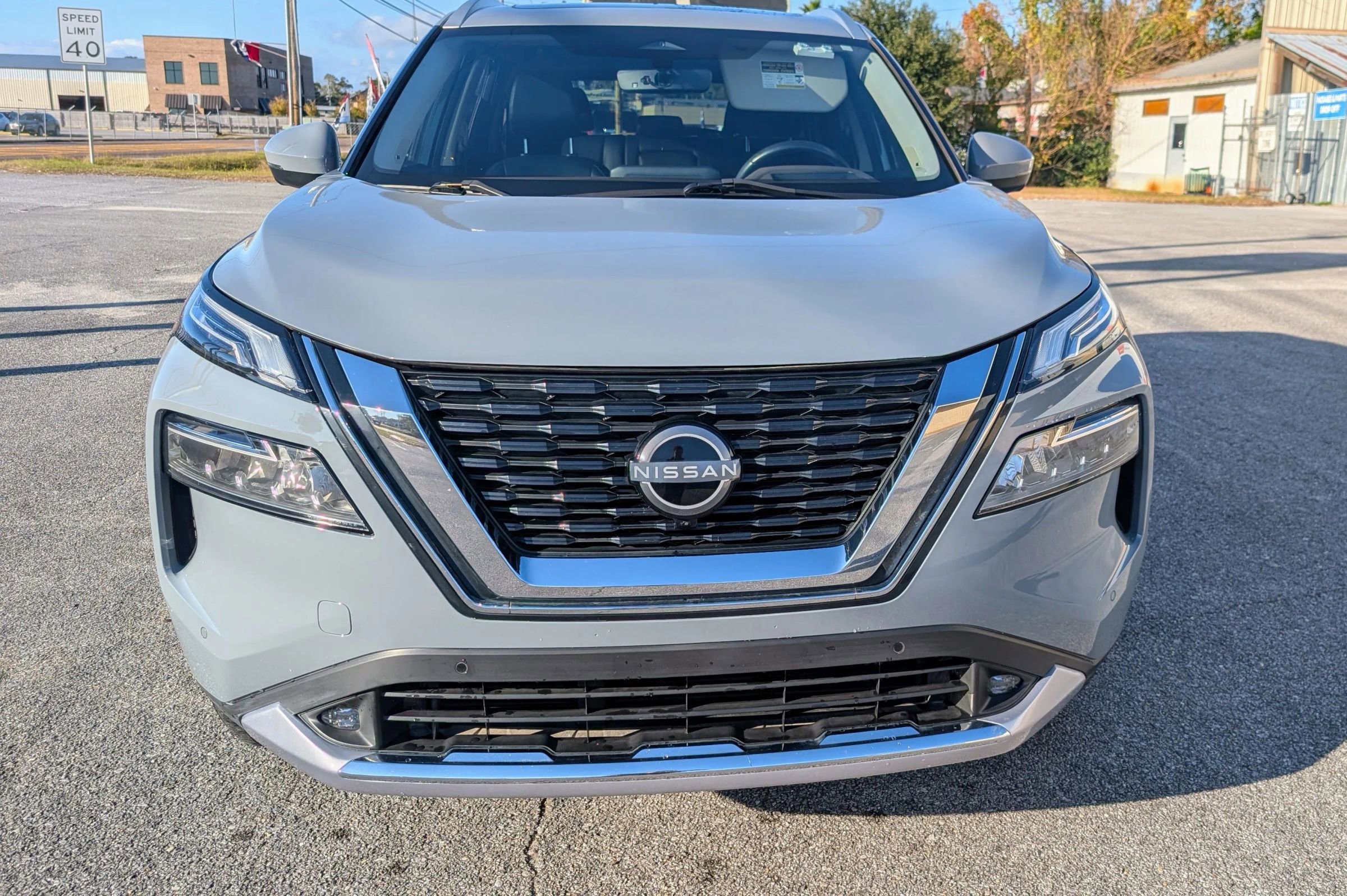 Used 2022 Nissan Rogue Platinum w/ Head-Up Display Package image 6