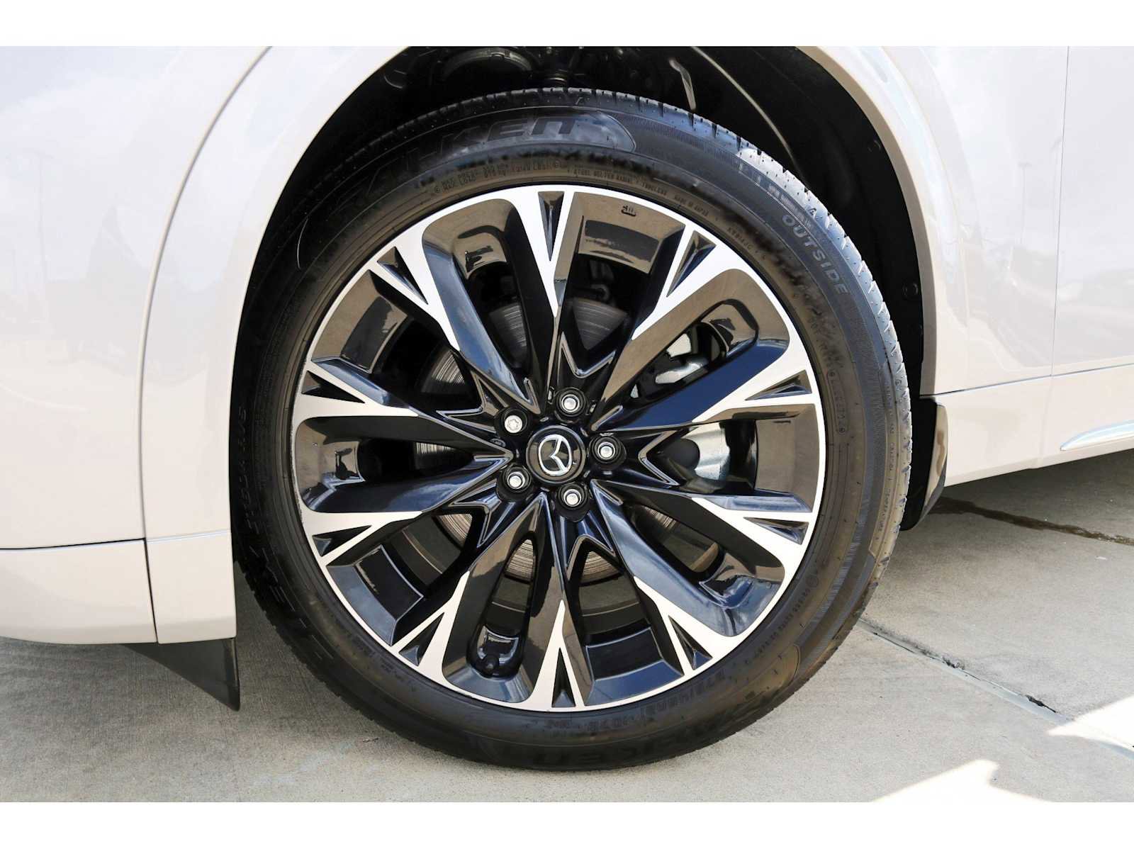 Certified 2025 MAZDA CX-90 3.3 Turbo S w/ Premium Plus image 32