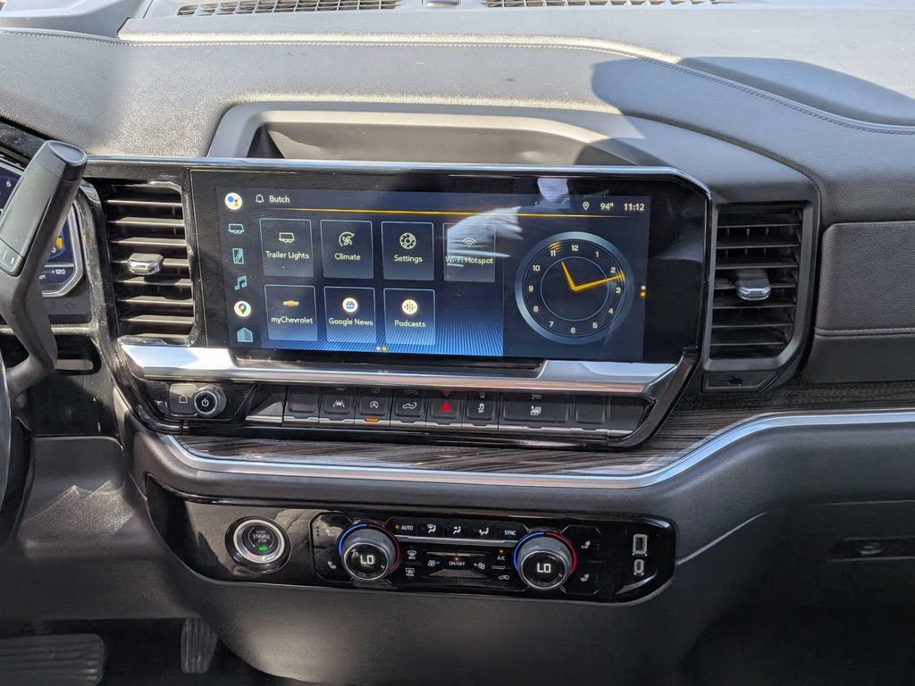 Used 2022 Chevrolet Silverado 1500 LT AWD/4WD image 16