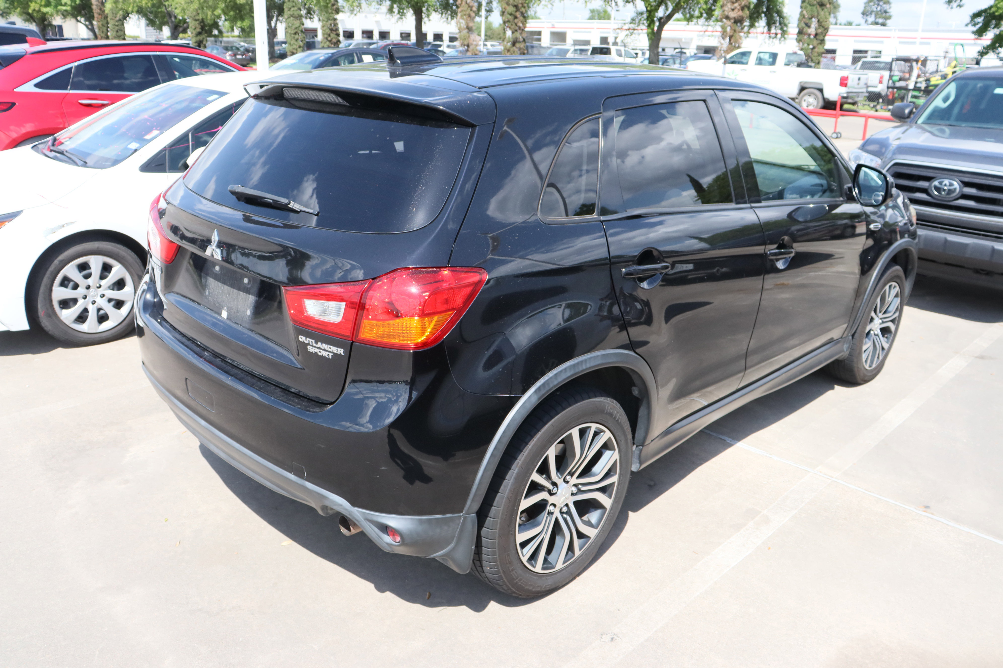Used 2017 Mitsubishi Outlander Sport ES image 9