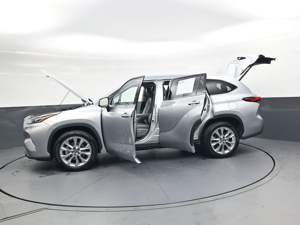 Used 2023 Toyota Highlander Limited image 43