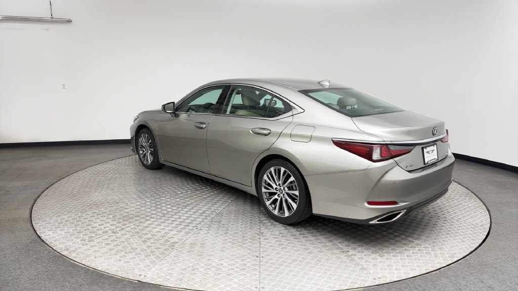Used 2020 Lexus ES 350 w/ Premium Package FWD image 4