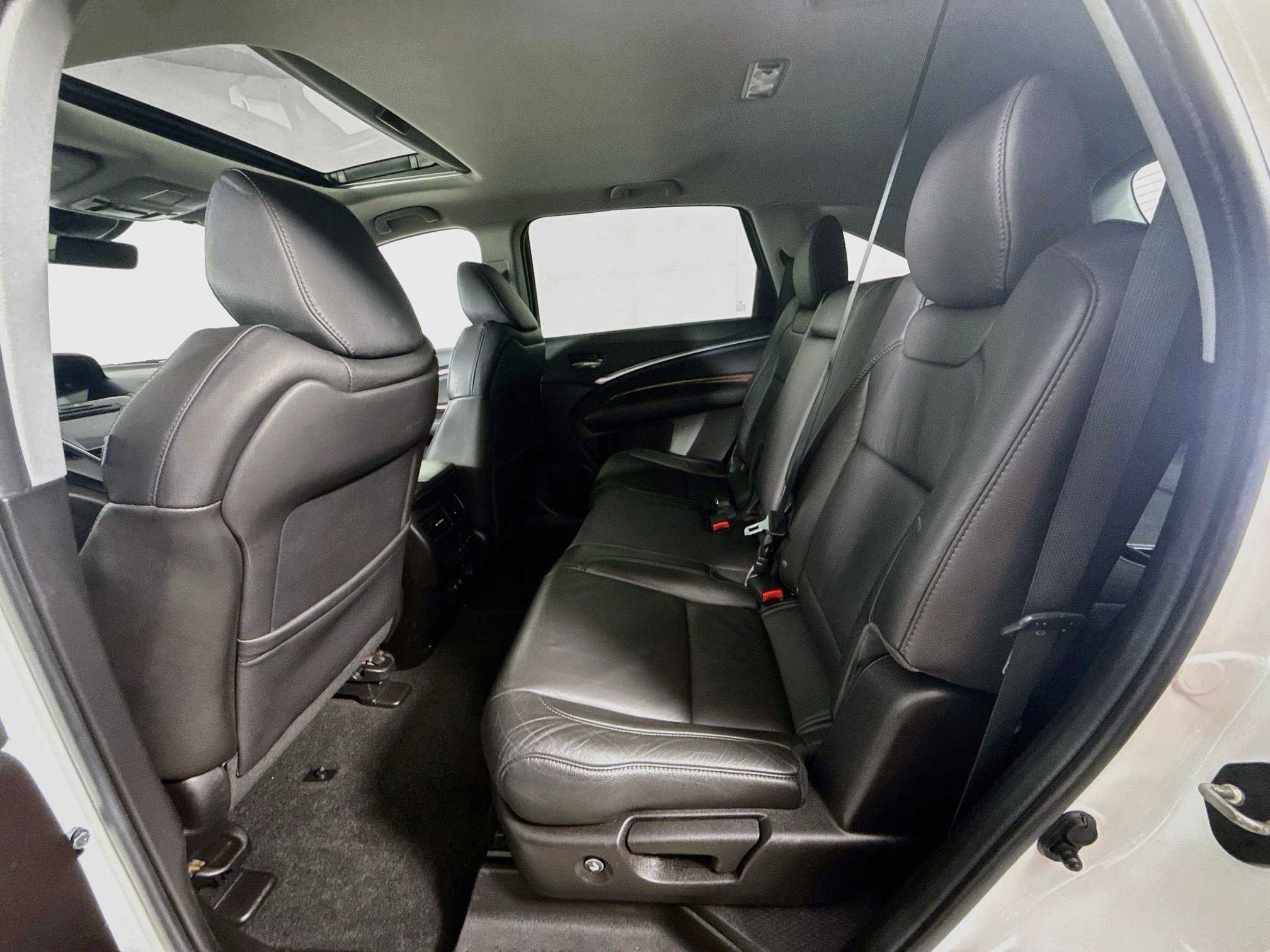 Used 2020 Acura MDX SH-AWD image 23