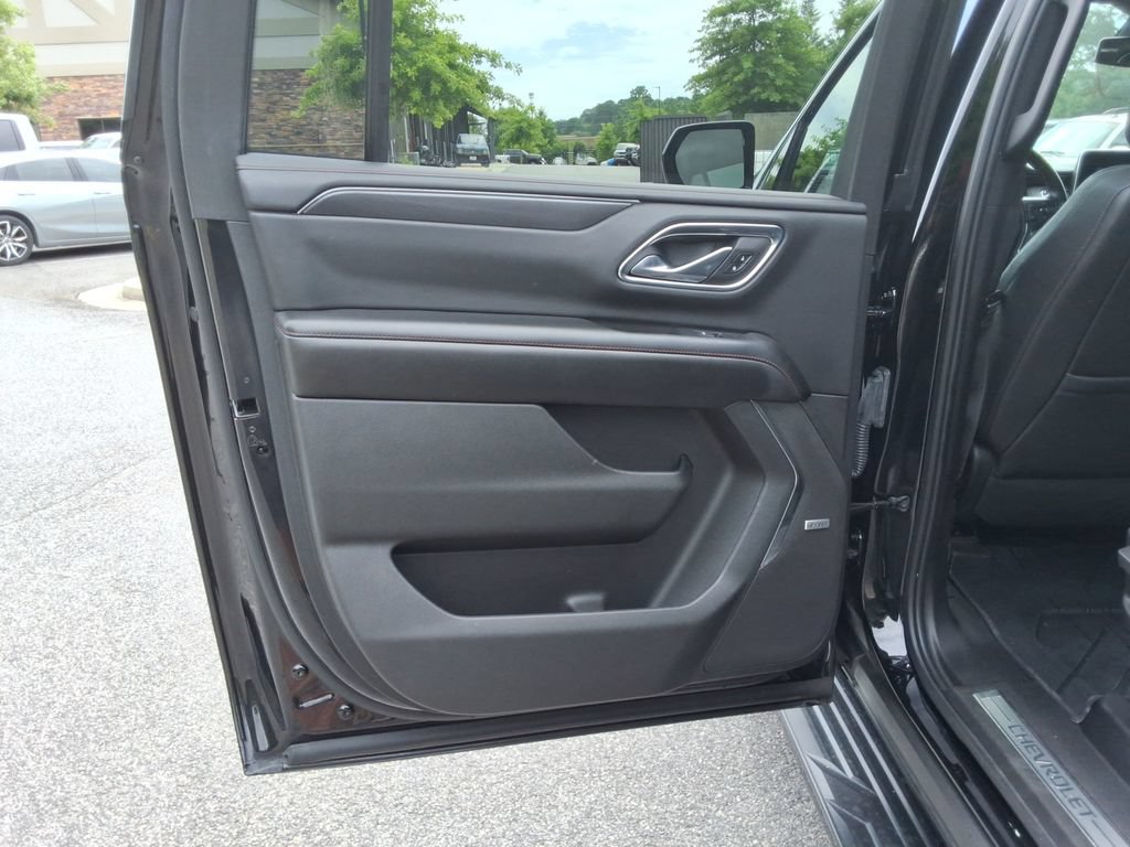 Certified 2021 Chevrolet Suburban RST RWD image 18
