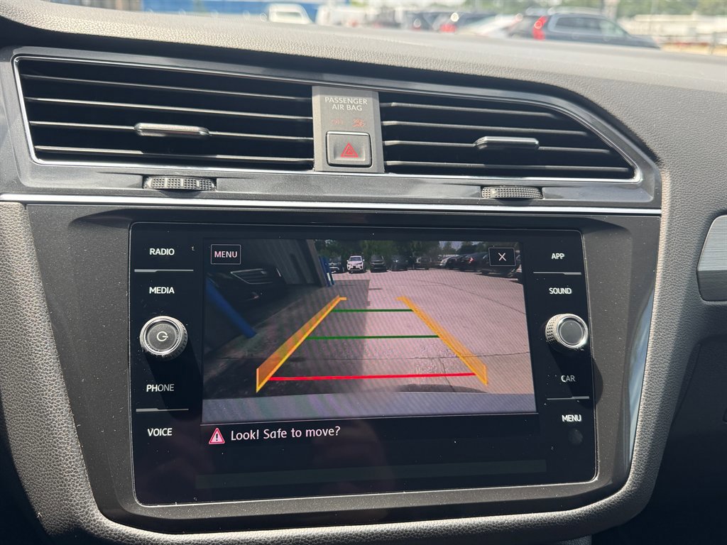 Used 2018 Volkswagen Tiguan SE FWD image 9