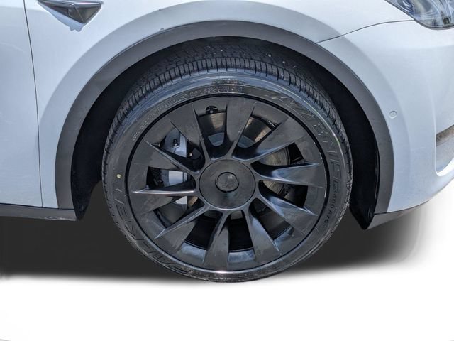 Used 2022 Tesla Model Y Long Range AWD/4WD image 11