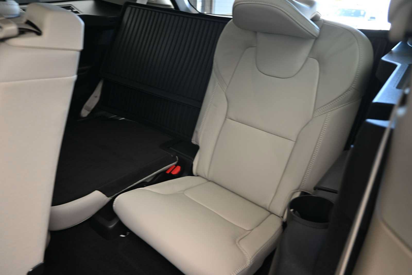 Used 2026 Volvo XC90 B6 Ultra w/ Protection Package AWD/4WD image 22