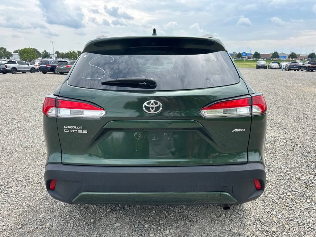 Used 2022 Toyota Corolla Cross LE AWD/4WD image 9