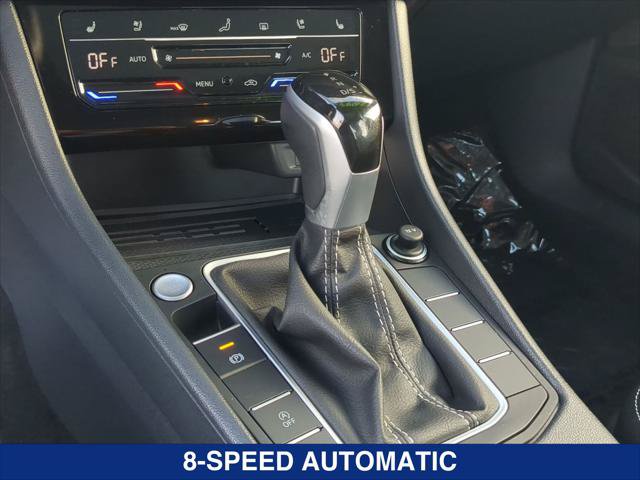 Certified 2025 Volkswagen Jetta SEL FWD image 19