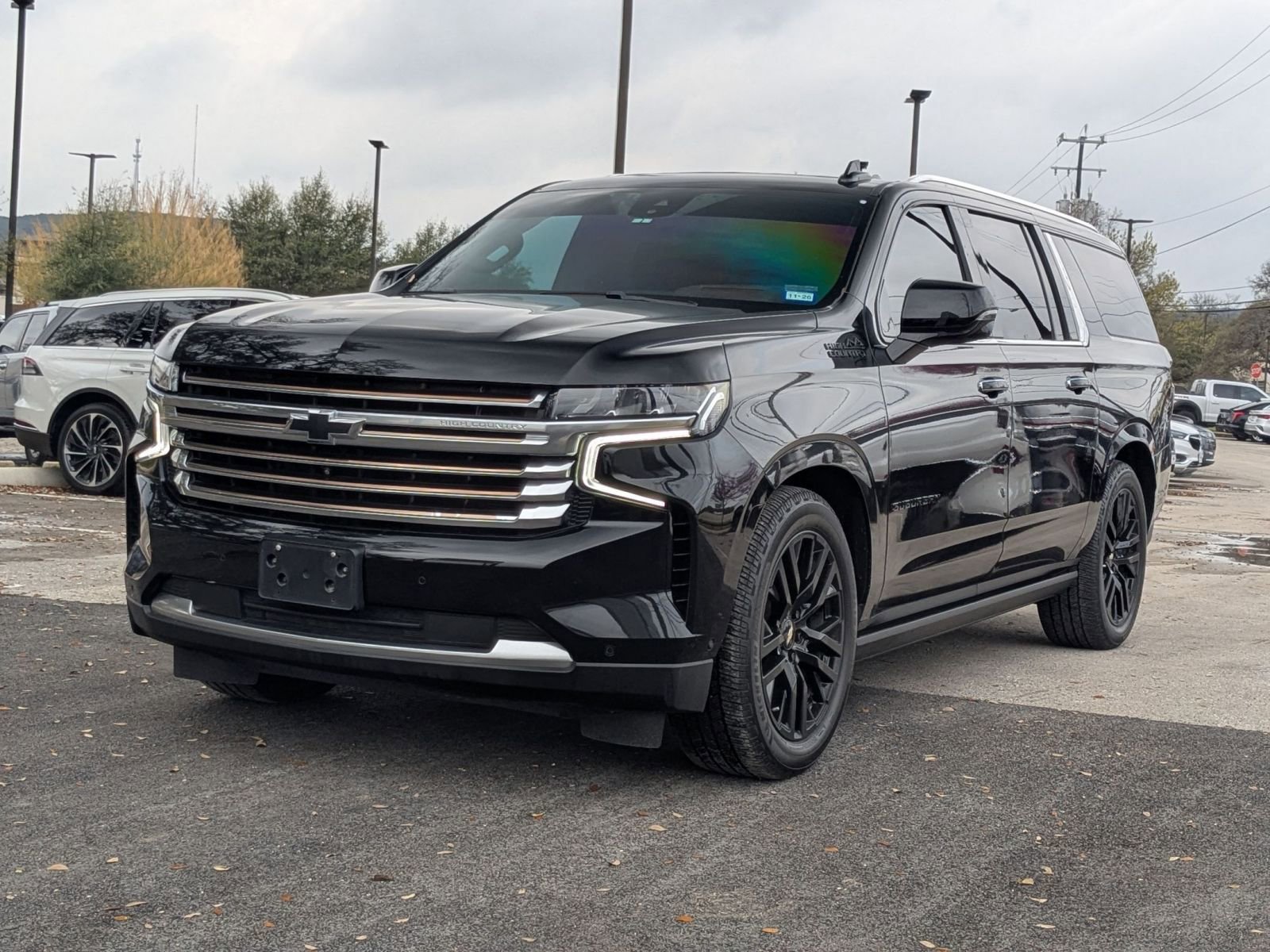 Used 2023 Chevrolet Suburban High Country w/ Advanced Technology Package image 7