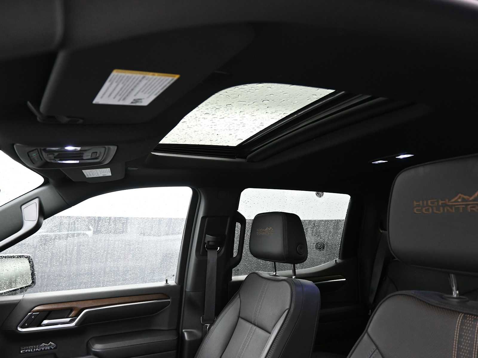 Used 2024 Chevrolet Silverado 1500 High Country image 25