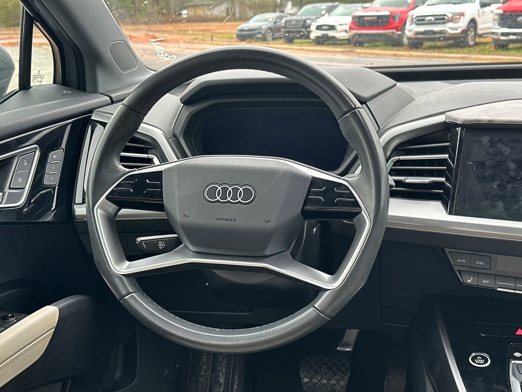 Used 2022 Audi Q4 e-tron Premium image 23