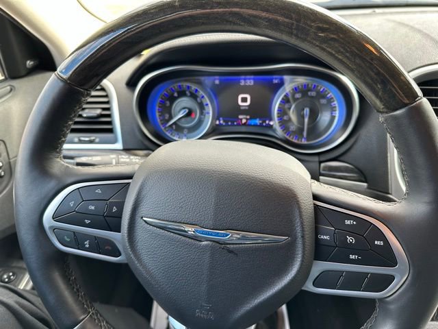Used 2018 Chrysler 300 Limited image 43