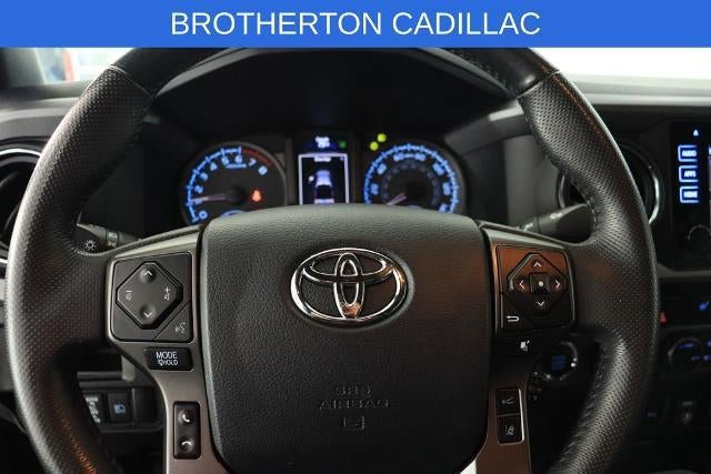 Used 2018 Toyota Tacoma TRD Off-Road w/ TRD Premium Off Road Package AWD/4WD image 18