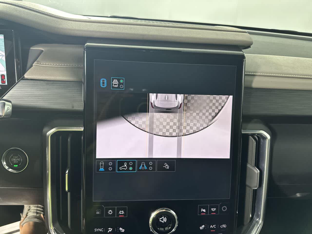 Used 2026 GMC Acadia Elevation w/ Elevation Premium Package FWD image 31