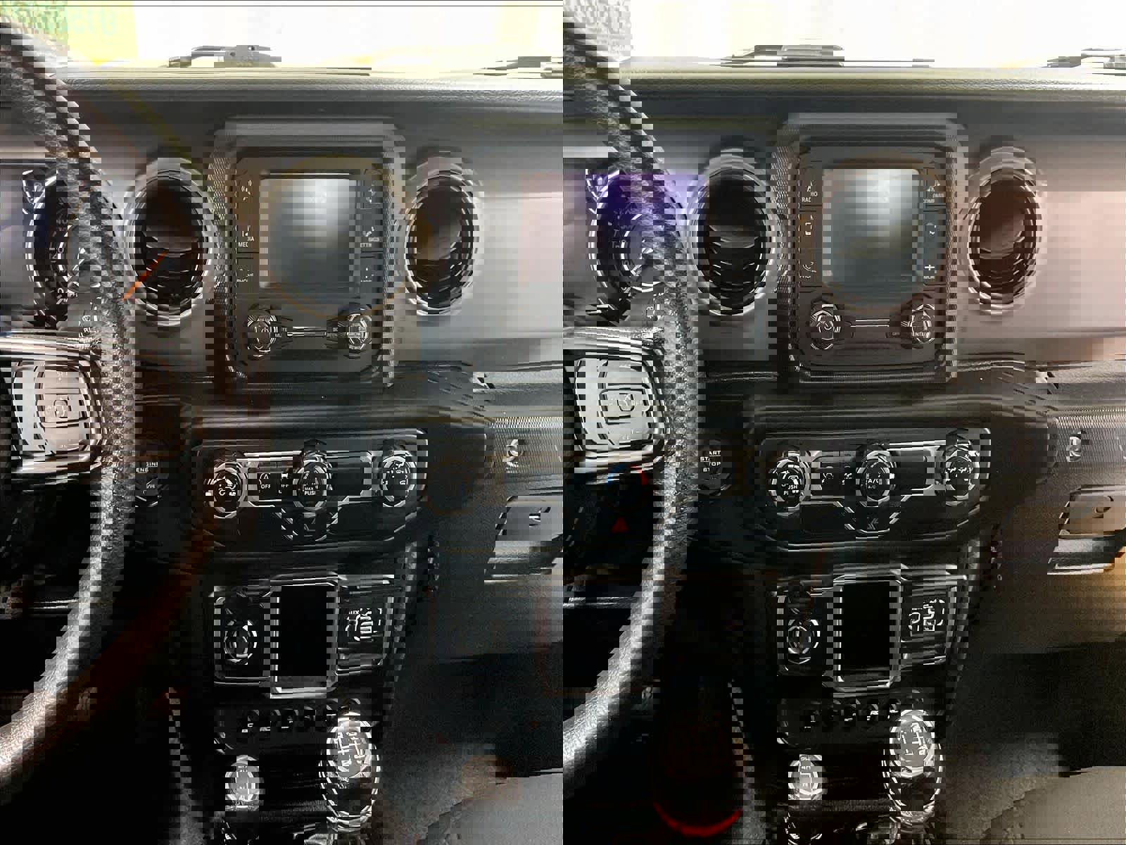 Used 2021 Jeep Wrangler Sport AWD/4WD image 18