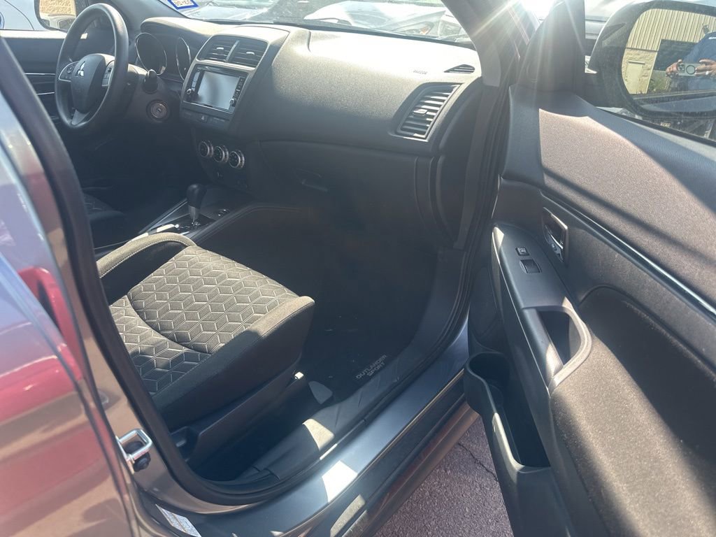 Used 2024 Mitsubishi Outlander Sport SE image 28
