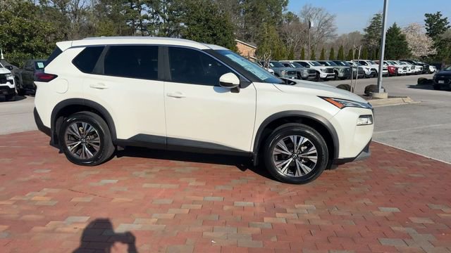 Used 2022 Nissan Rogue SV w/ SV Premium Package image 4