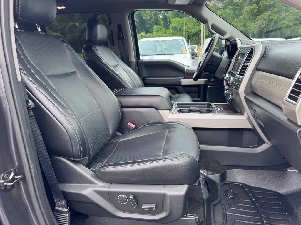 Used 2018 Ford F250 Lariat w/ Lariat Ultimate Package AWD/4WD image 26