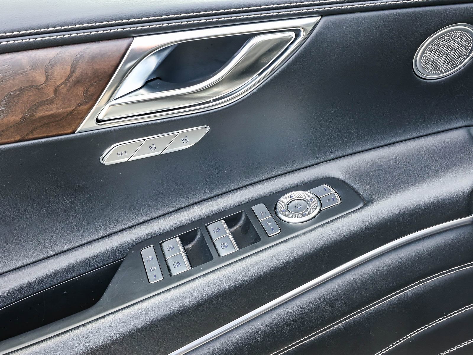 Used 2024 Genesis GV80 3.5T image 22