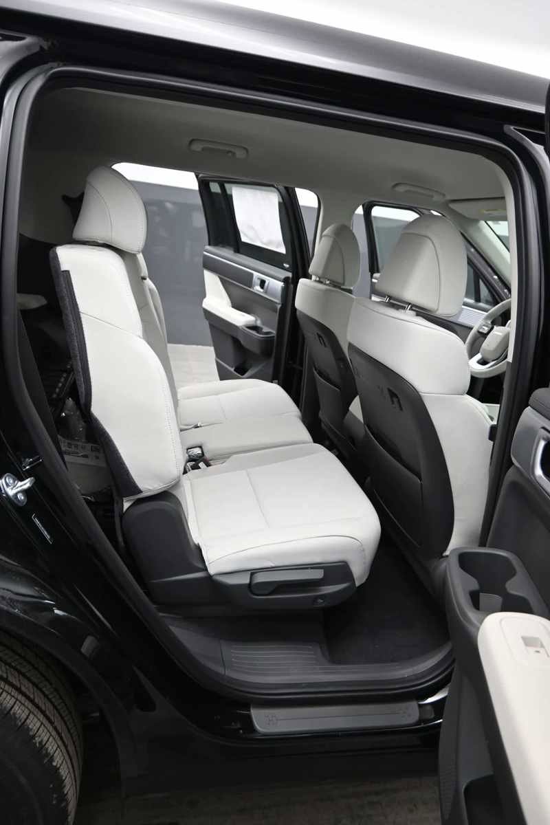 New 2026 Hyundai Santa Fe SE AWD/4WD image 15