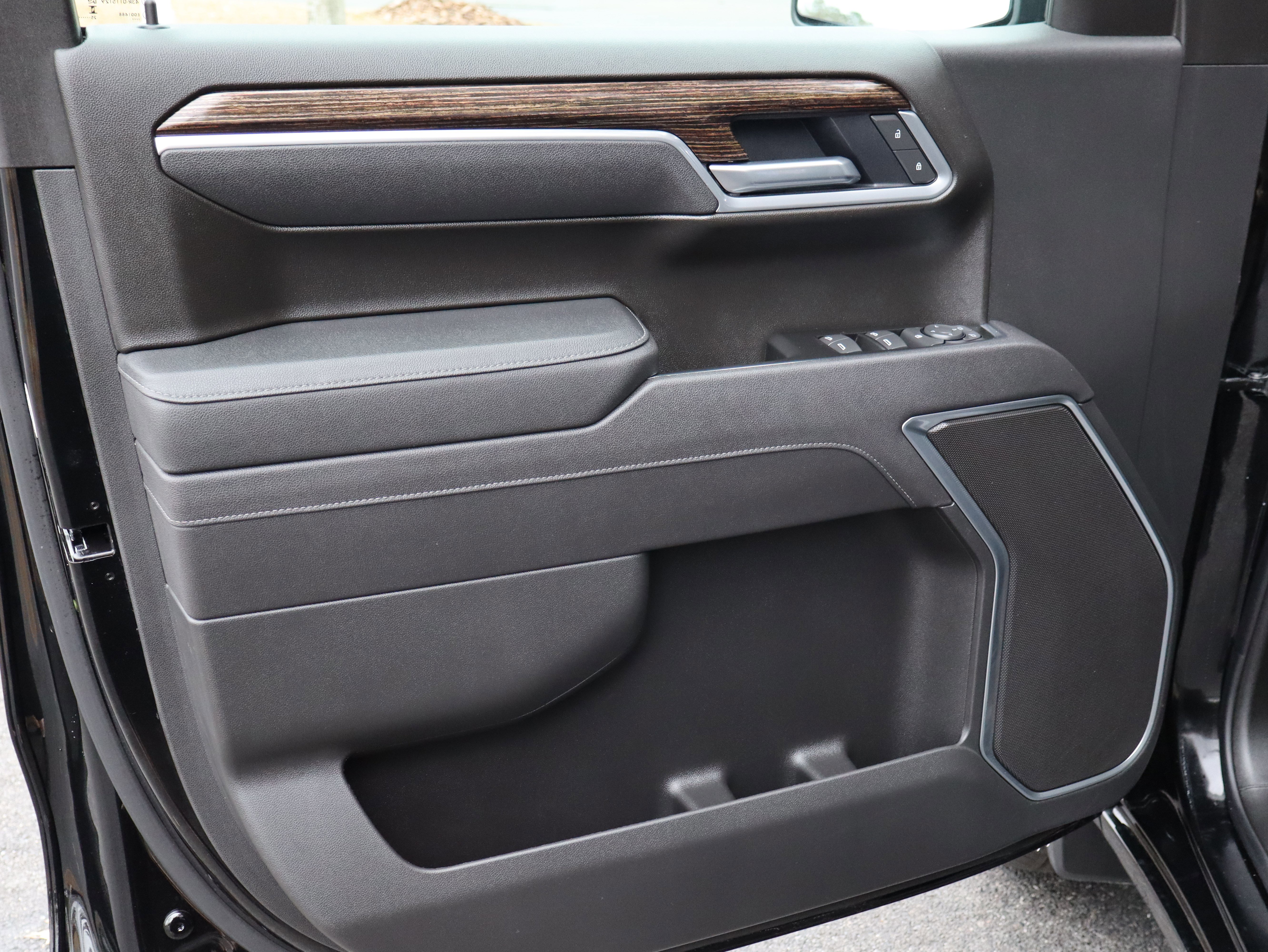 Used 2026 GMC Sierra 1500 Elevation image 15