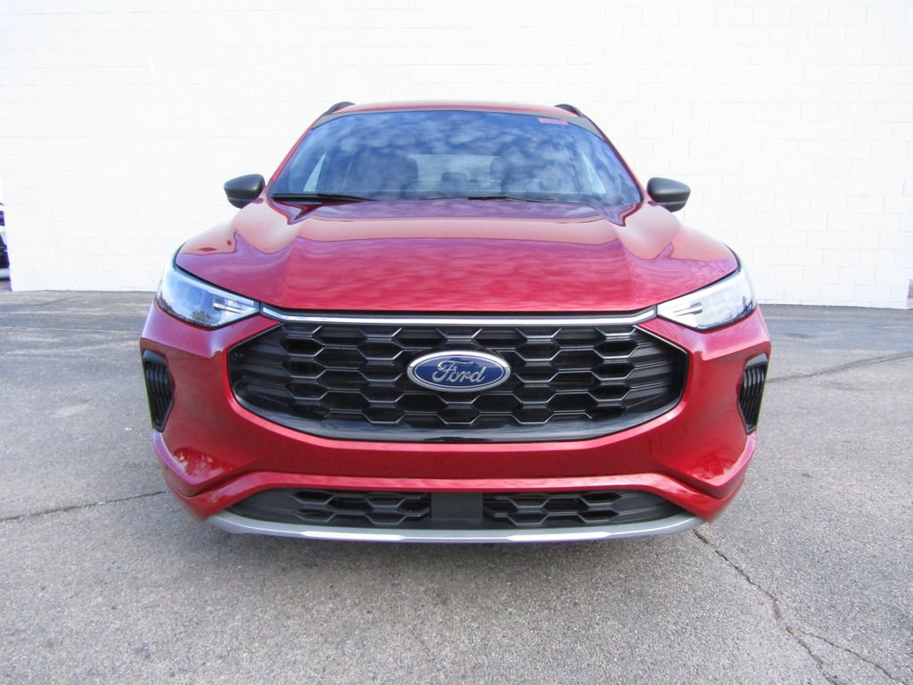 Used 2023 Ford Escape ST-Line w/ Tech Pack #1 AWD/4WD image 3