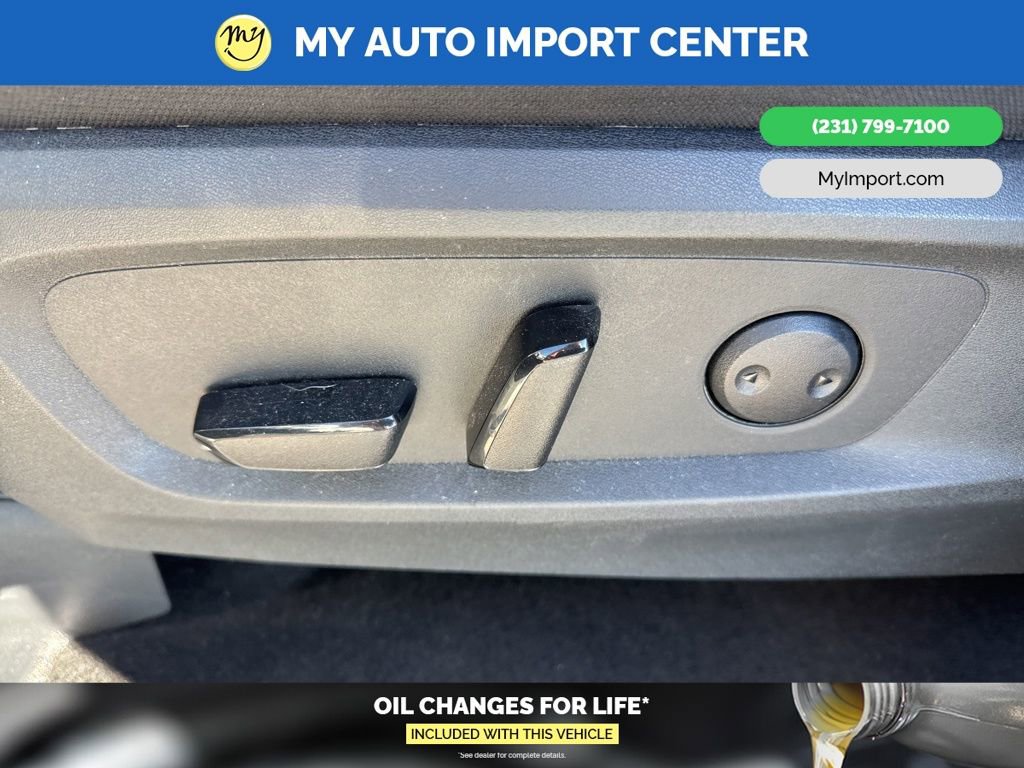 Used 2024 Nissan Pathfinder SV image 12