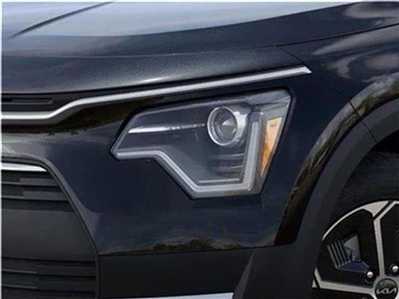 New 2025 Kia Niro EX image 37