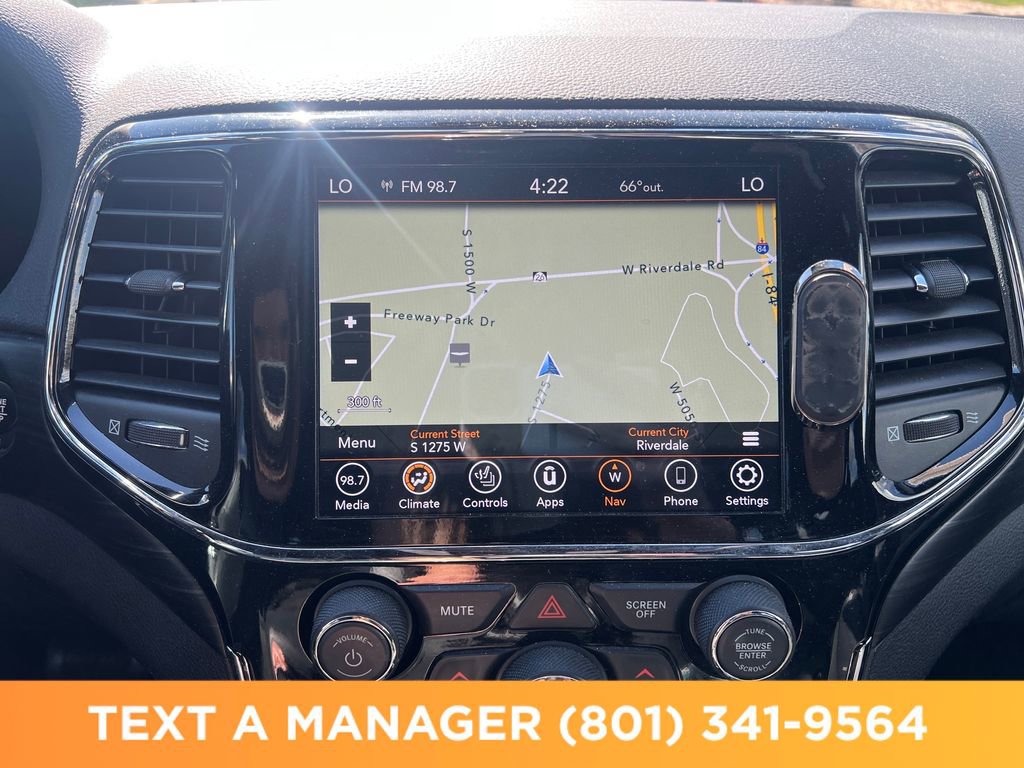 Used 2020 Jeep Grand Cherokee Altitude AWD/4WD image 23