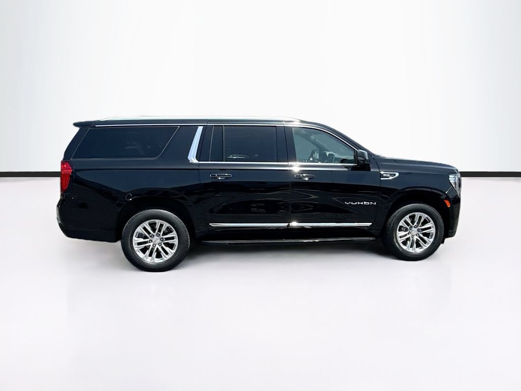 Used 2023 GMC Yukon XL SLT w/ SLT Luxury Package AWD/4WD image 10
