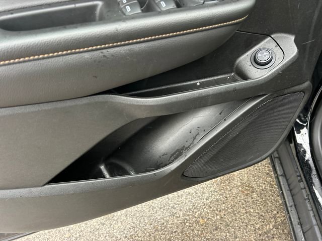 Used 2023 GMC Terrain AT4 image 31