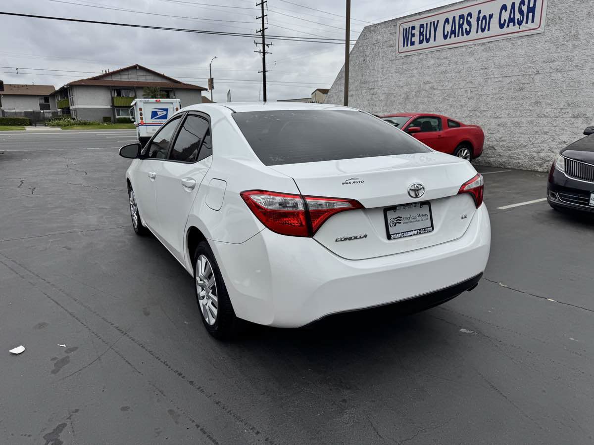 Used 2016 Toyota Corolla LE FWD image 2