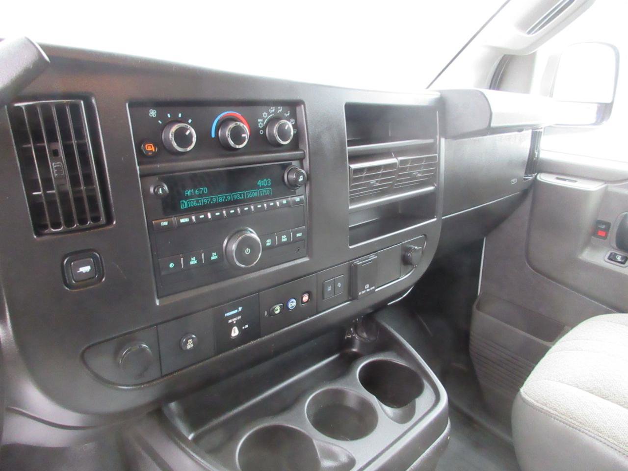 Used 2021 Chevrolet Express 2500 w/ Driver Convenience Package image 29