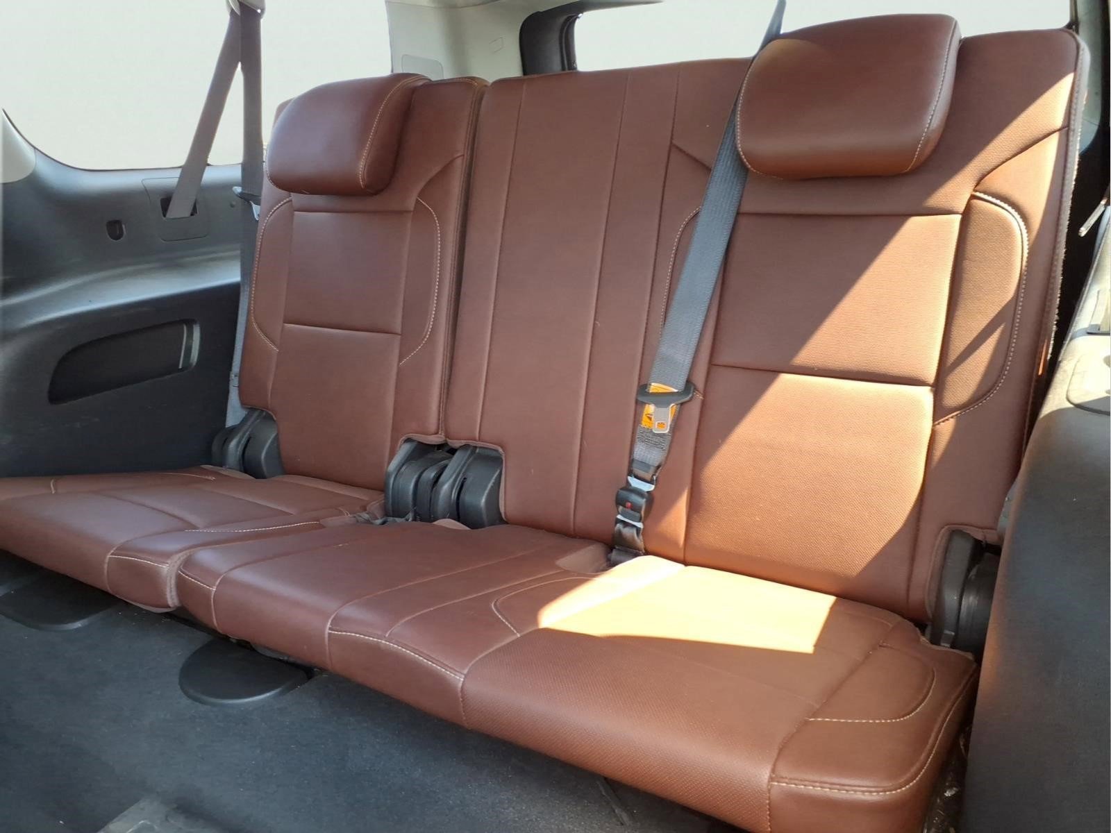 Used 2019 Chevrolet Suburban Premier w/ Premier Plus Edition image 8