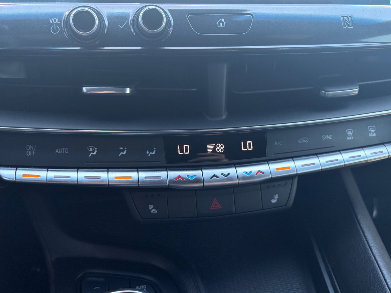 Used 2020 Cadillac CT5 Luxury w/ Cold Weather Package AWD/4WD image 17