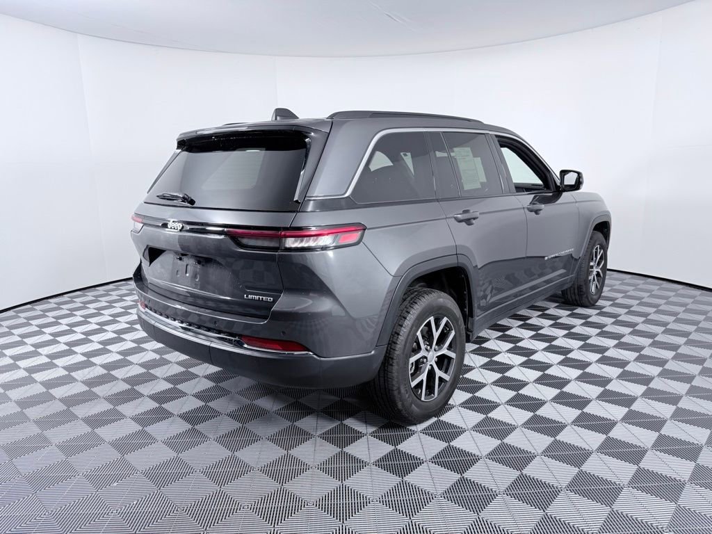 Used 2024 Jeep Grand Cherokee Limited w/ Trailer Tow Package image 6