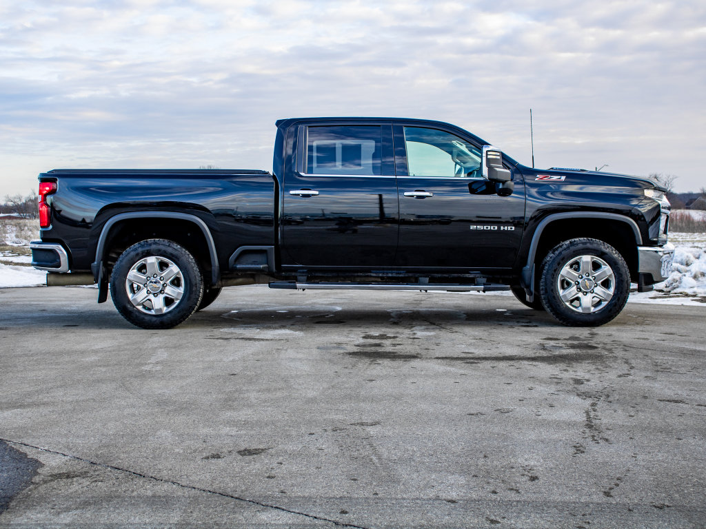 Used 2023 Chevrolet Silverado 2500 LTZ image 2