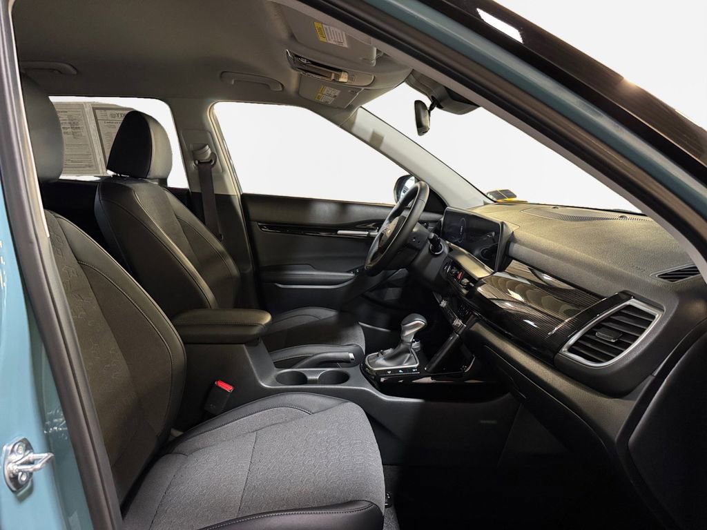 Certified 2024 Kia Seltos S image 26